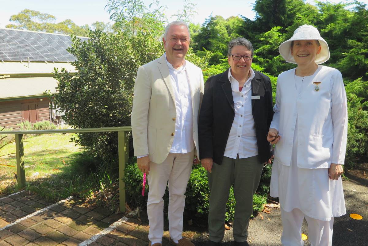 Greens Councillor, Sarah Redshaw  with Jessica Yuille, Brahma Kumaris Retreat Centre Coordinator, and Charlie Hogg, the National Co-ordinator.